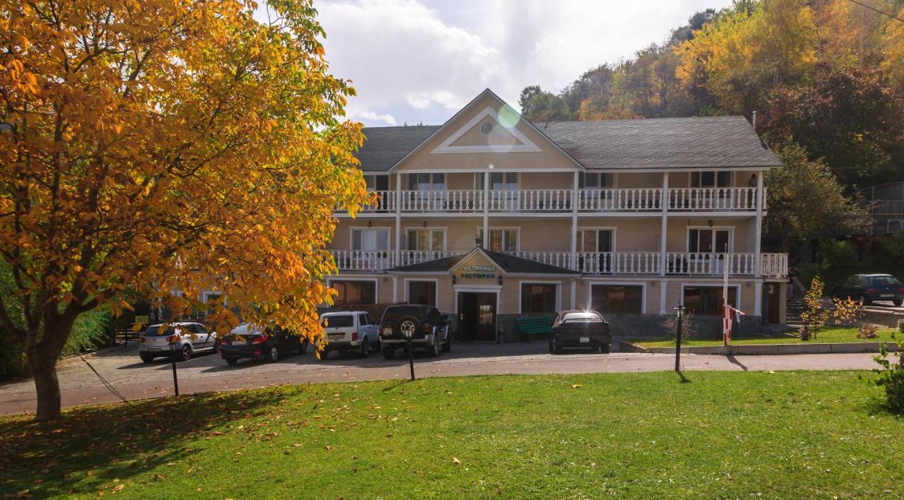 Sunkar Hotel Alma-Ata Exteriör bild